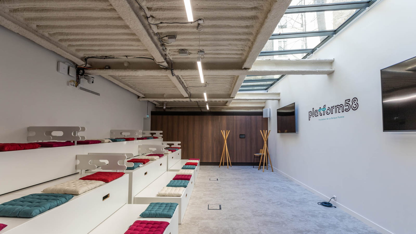 Une salle de pitch