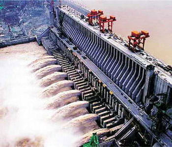 le barrage des trois gorges est le plus grand du monde.
