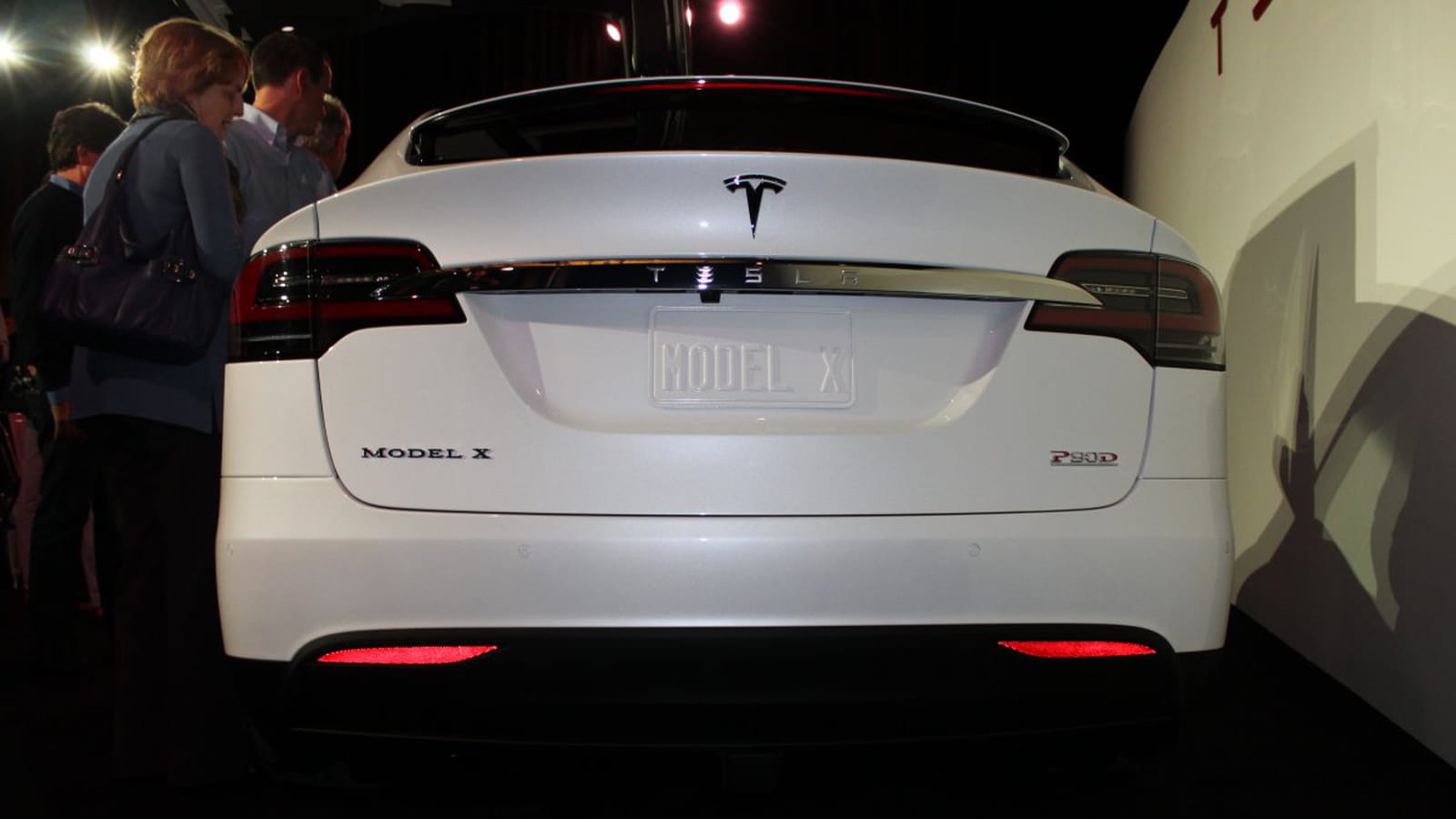 Elon Musk vérifie tout